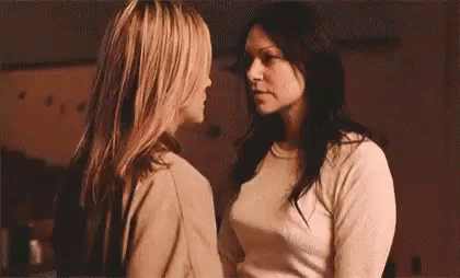Lesbian Makeout Gif amour oil