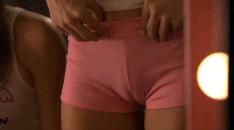 beverly dominguez recommends girls showing their camel toe pic