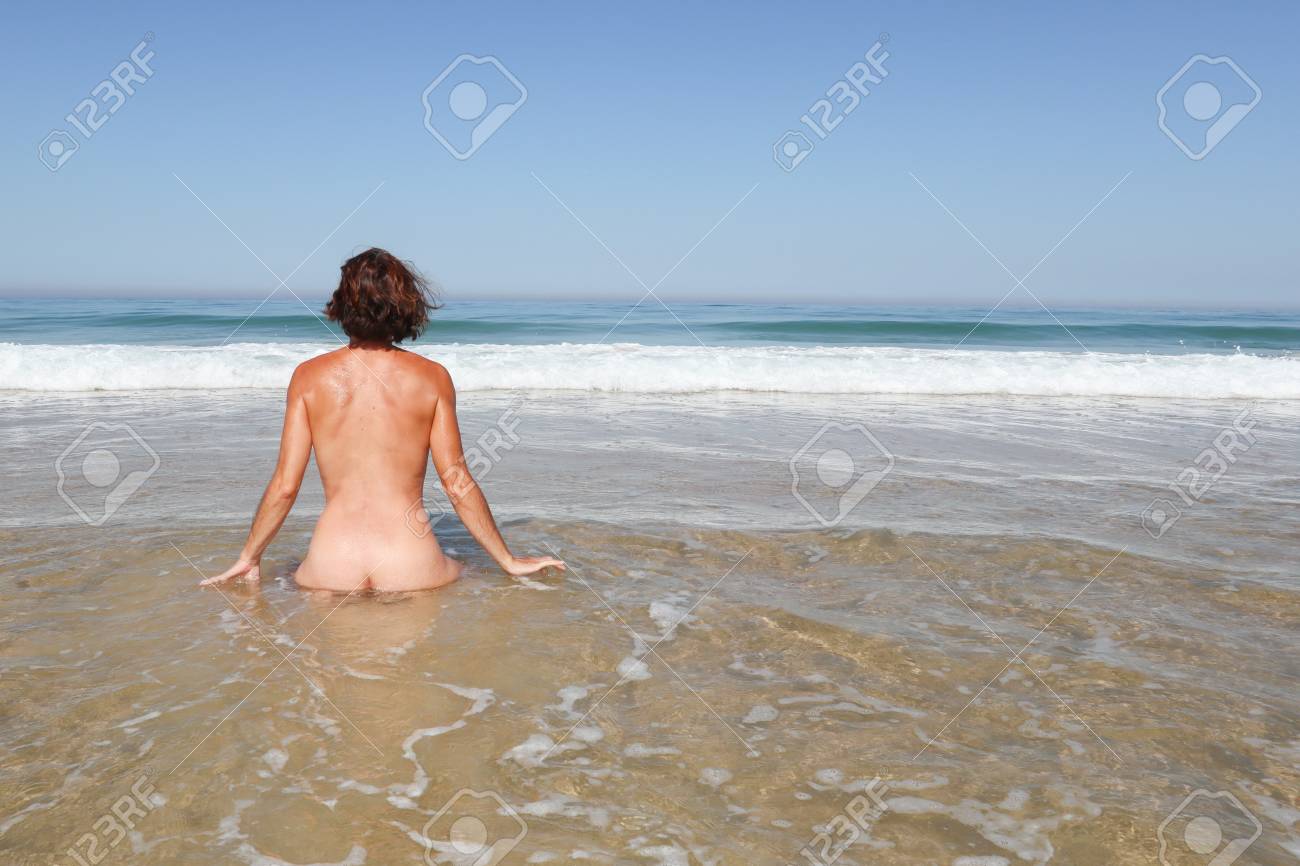 carolina polintan recommends Naked Women On Nude Beach