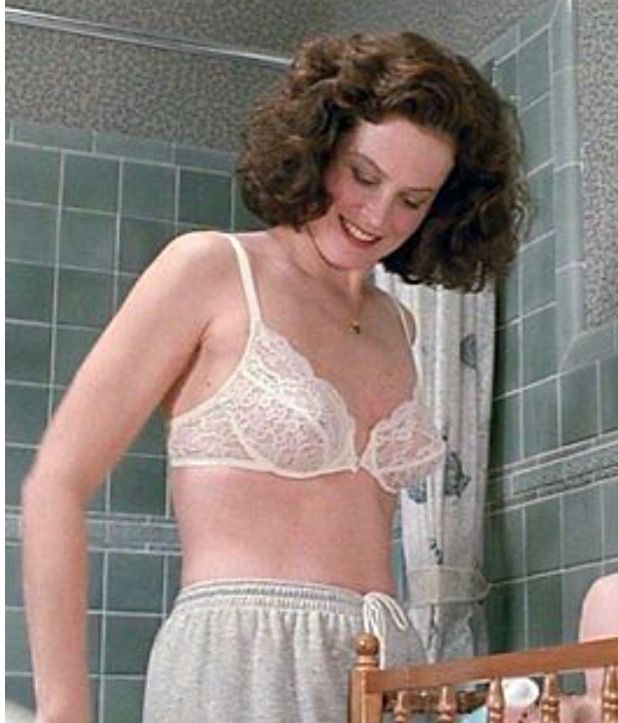 brent proulx recommends sigourney weaver bra size pic