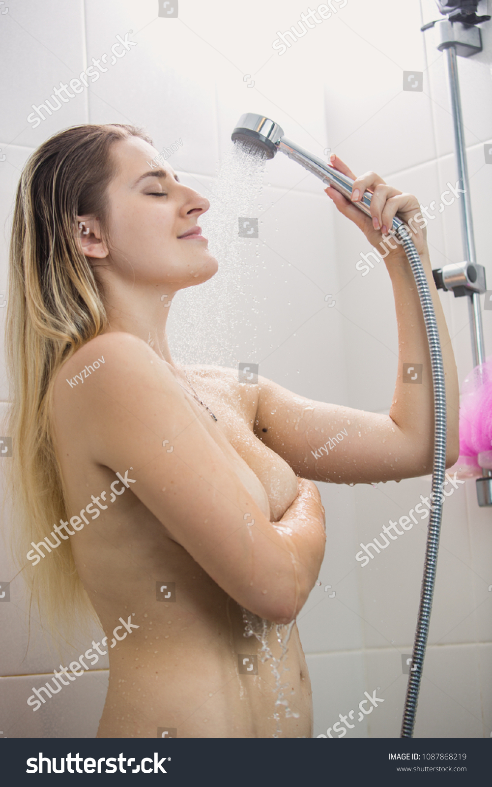 Pictures Of Naked Women In The Shower cherry pic