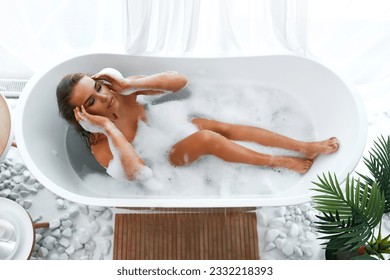 sexy bath tub pics