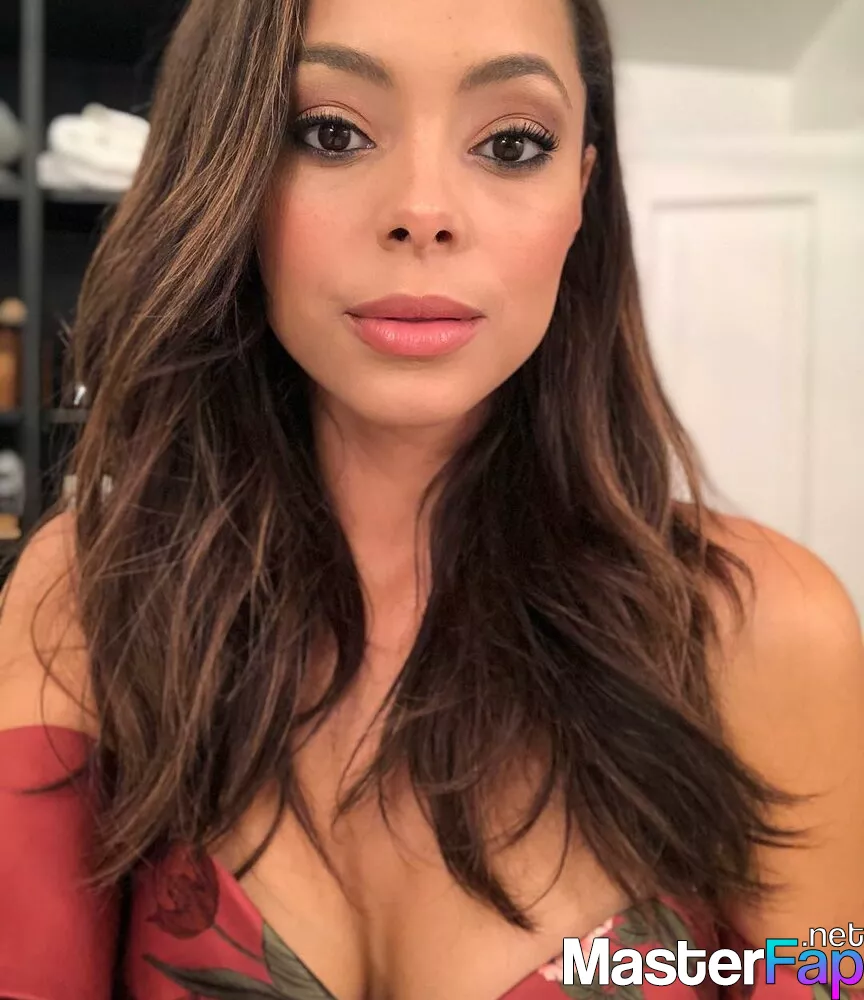 brittany nicoll recommends amber stevens nude pic