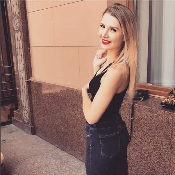 cheryl parfitt add lauren southern is hot photo