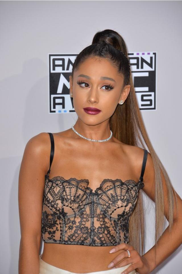 christopher frobisher recommends Ariana Grande Showing Boobs