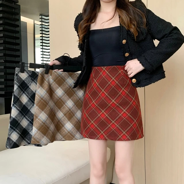 andre chinn share chubby up skirt photos