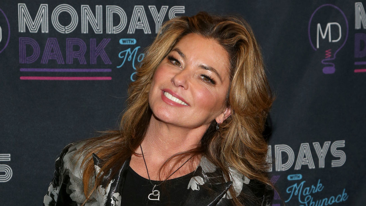 chelsea mclaughlin recommends shania twain topless pic