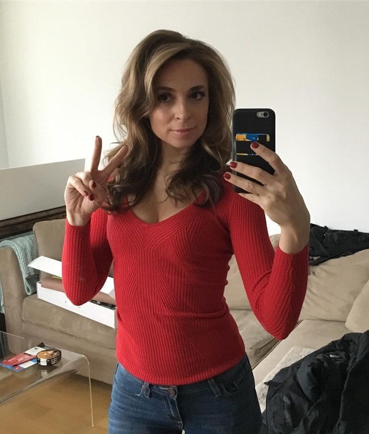 jedediah bila hot