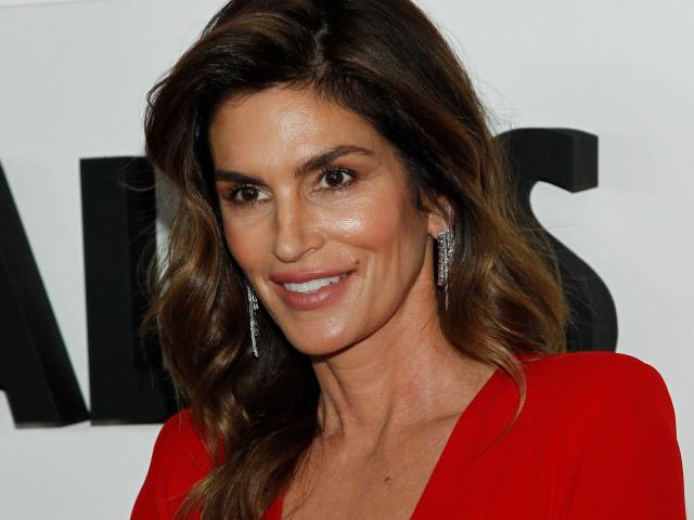 desaray bynum recommends cindy crawford nude photo pic