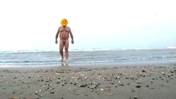 don adnan recommends Guy Flashing On Beach With Transparent Speedo Porn