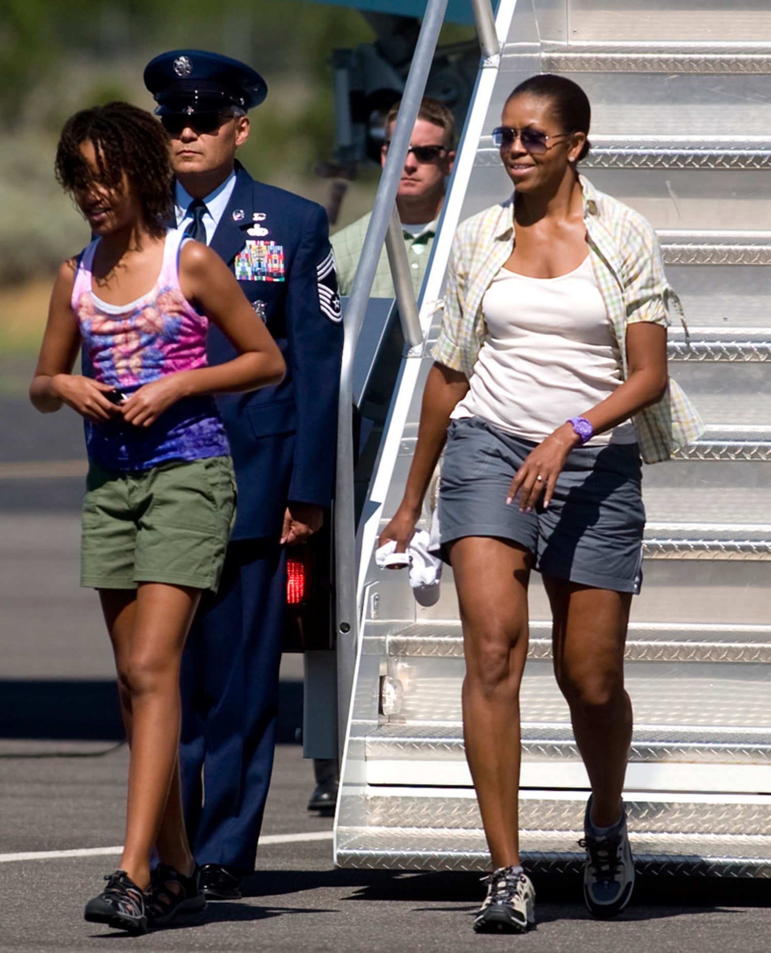 chenie ang share michelle obama topless photos