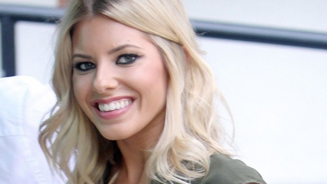 mollie king nip slip