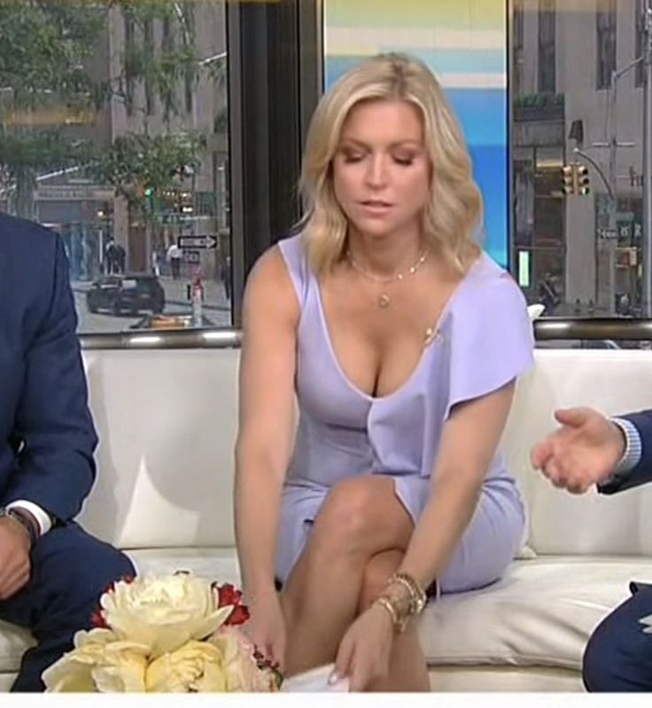 conny braun add ainsley earhardt up skirt photo