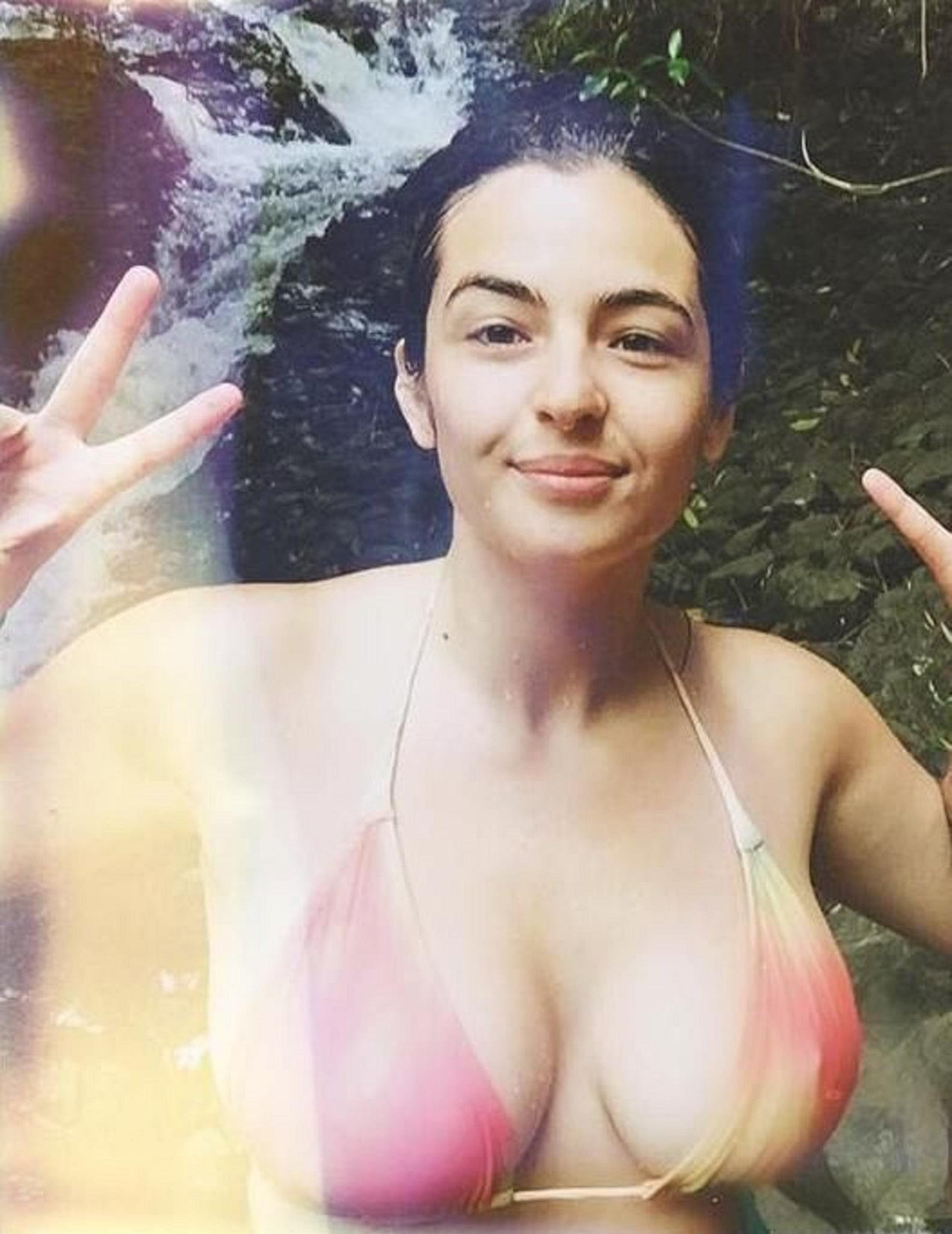 carolyn daye recommends alanna masterson tits pic