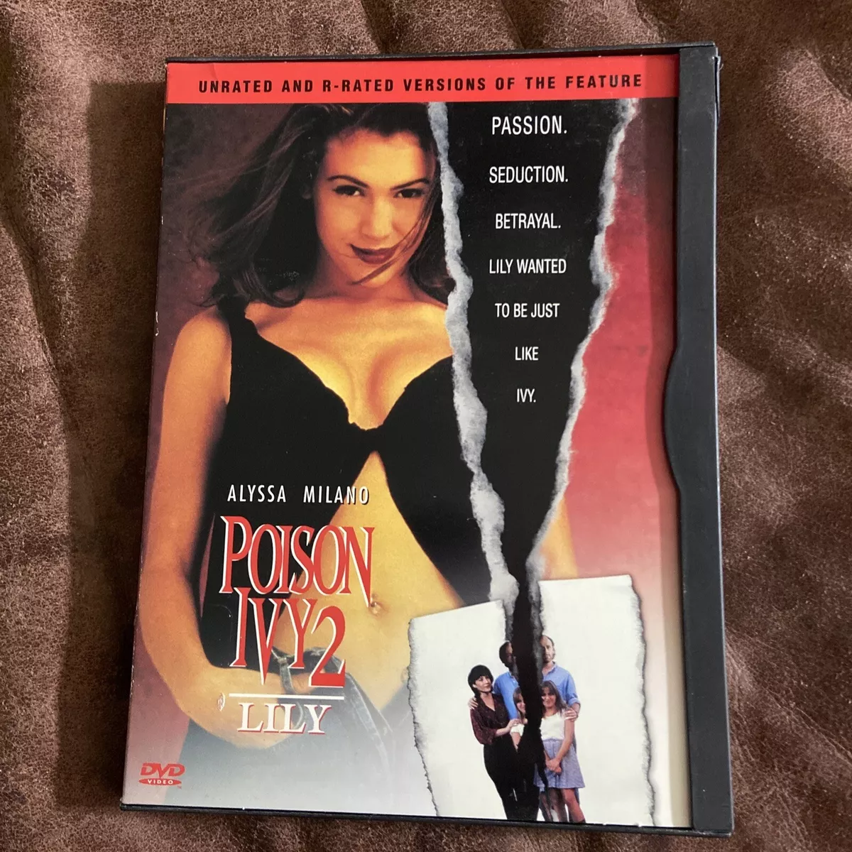 Alyssa Milano Poison Ivy Ii sucks gock