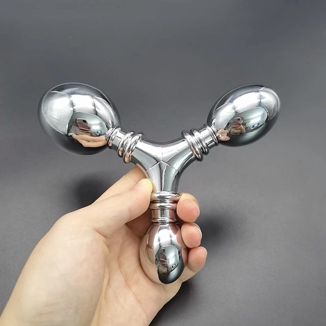 colleen lau share anal plug fidget spinner photos