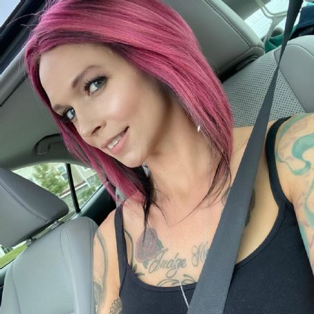 aushia johnson recommends Anna Bell Peaks Ig