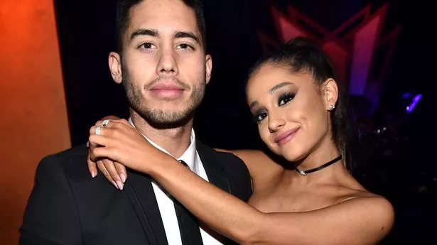 abdulaziz tayyeb recommends ariana grande nude tits pic