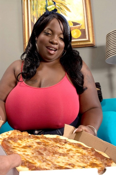 devin mcneilly recommends Pizza Girls With Big Tits Porn