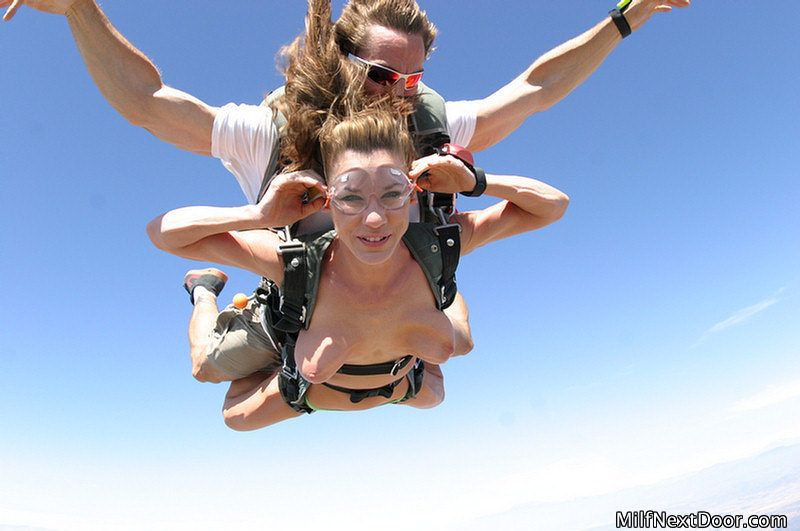 Nude Girl Sky Diving betty porn