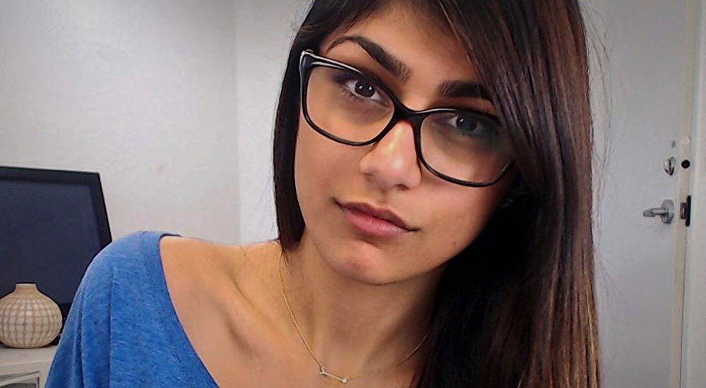 mia khalifa left porn