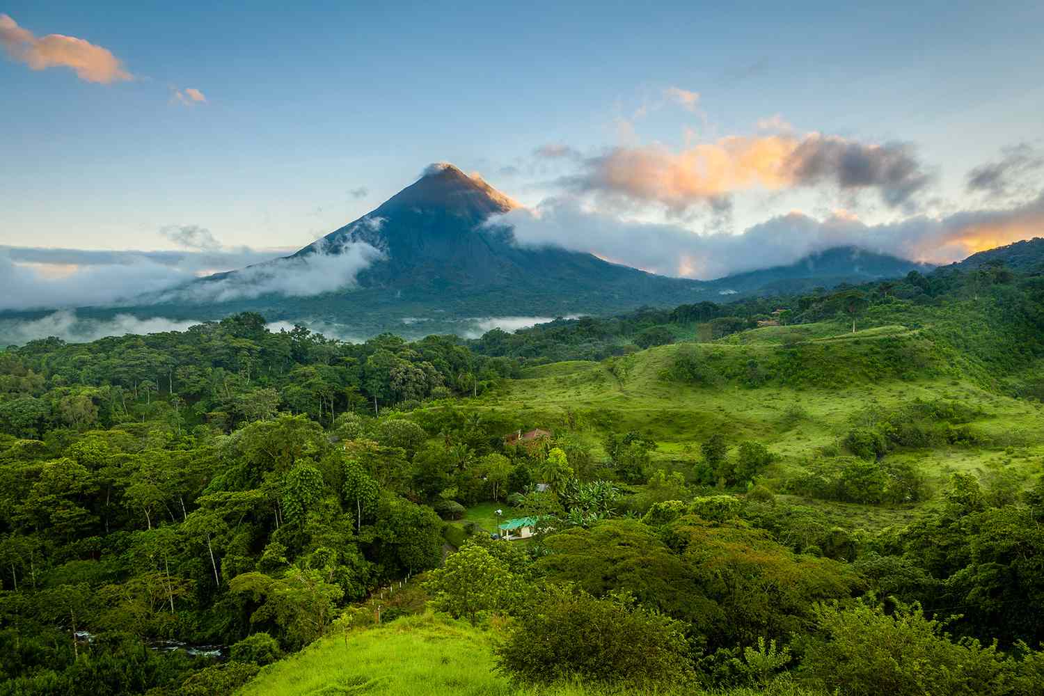 caitlin ballard share back page costa rica photos