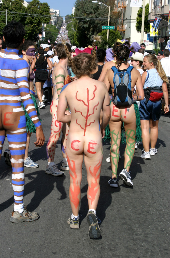 bay to breakers topless