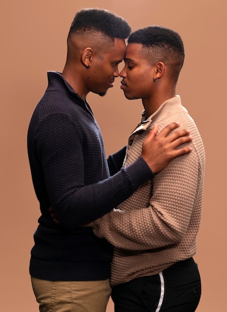 anandaffa apriadi recommends Black Men Kissing