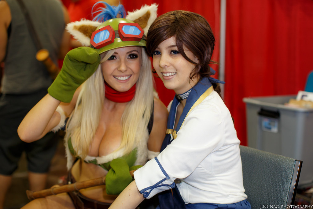 dawn calley add jessica nigri kiss photo