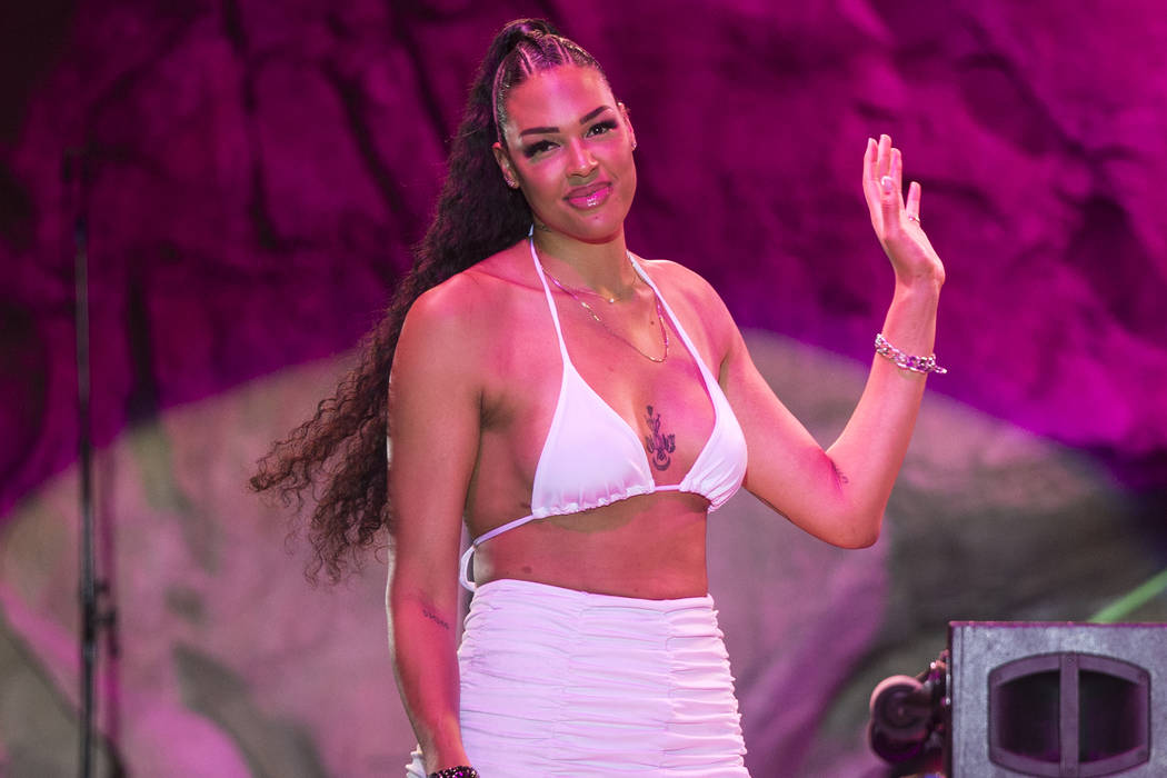 Liz Cambage Playboy cydia app