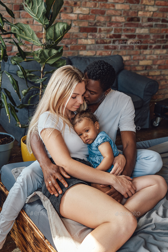 ahmad nunn add photo mother and daughter interracial