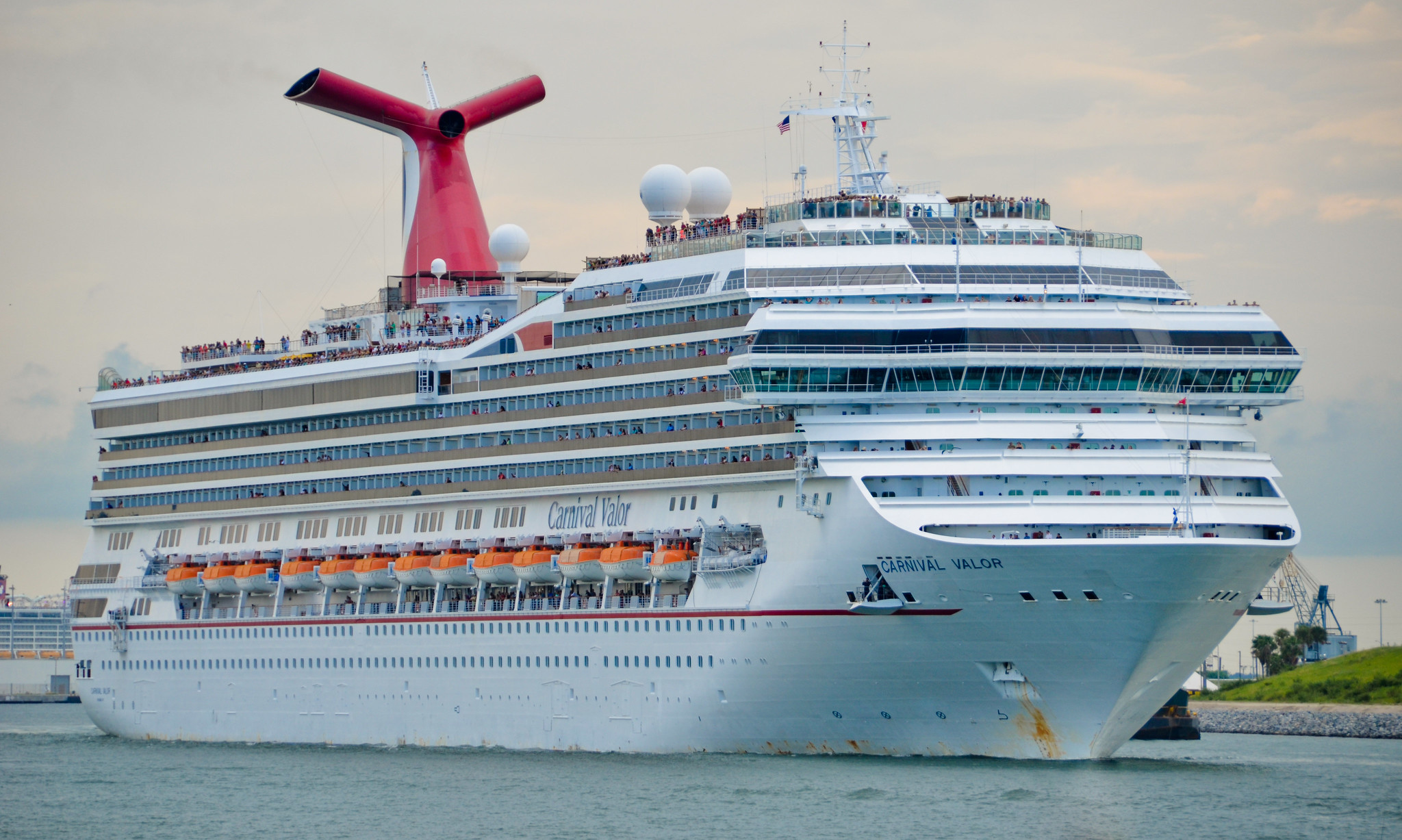 domenic primerano recommends carnival valor photos gallery pic