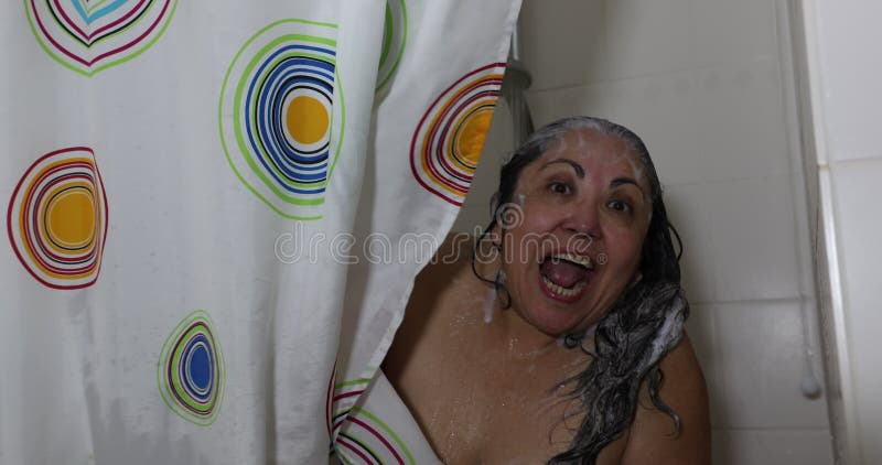 antwane mitchell add caught taking a shower photo
