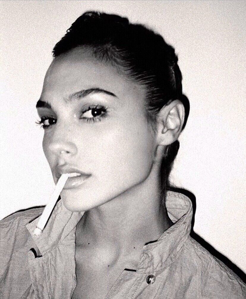 araceli tostado share gal gadot smoking photos