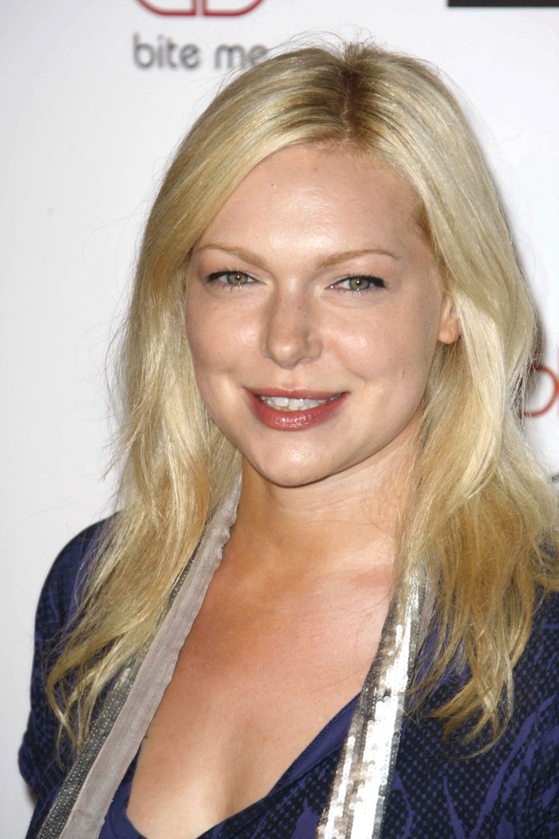 anna shinn share laura prepon ever been nude photos