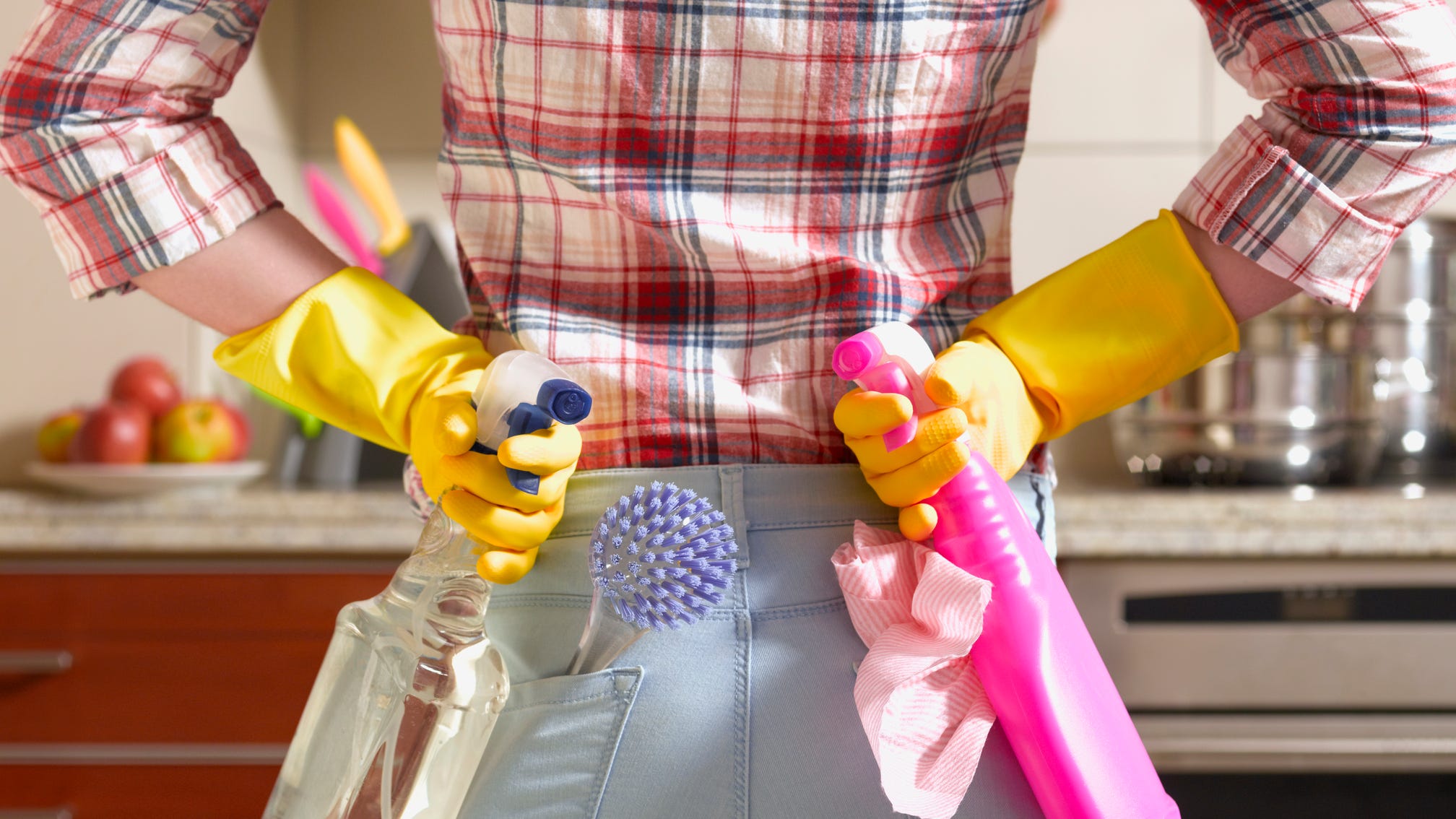 cynthia frakes recommends nude women house cleaning pic