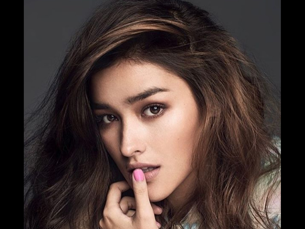 ali badrane add liza soberano sexy photos photo