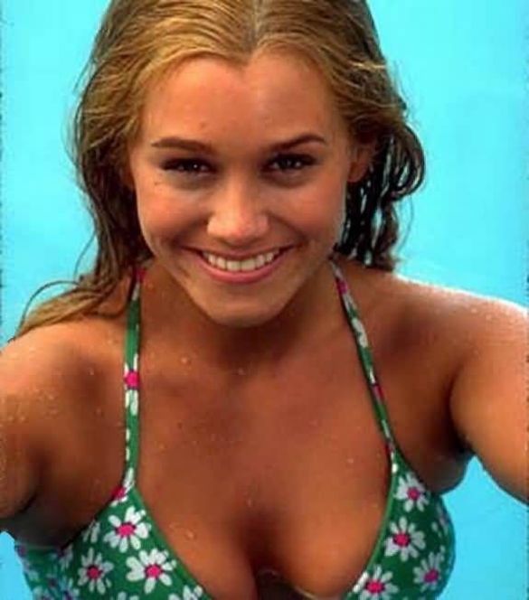 donald mutton recommends Christine Taylor Bathing Suit