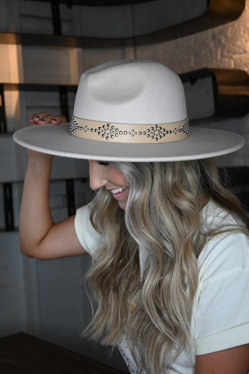 carol sedgman recommends Collection Eighteen Hats