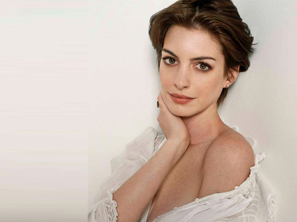 Best of Anne hathaway leaked pictures