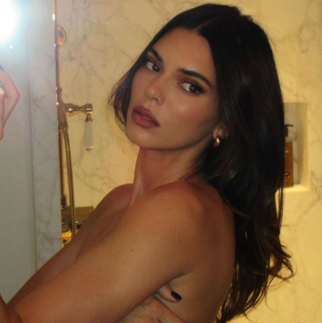 april marie brown recommends kendall jenner topless selfie pic