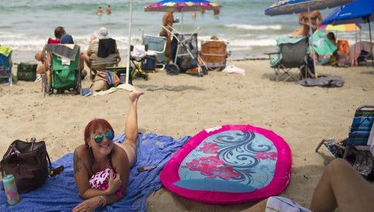 dina travassos recommends daytona beach topless pic