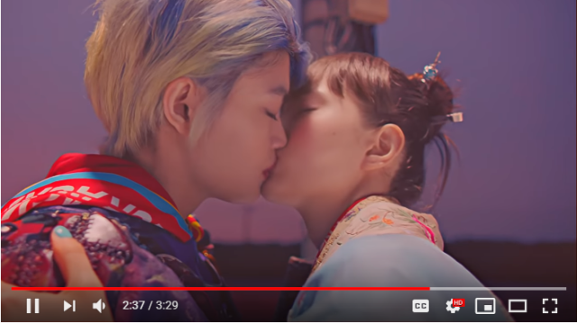 balam rawat share japanese lesbians french kissing photos
