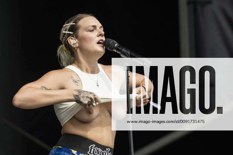 ankita sangar recommends tove lo boobs pic