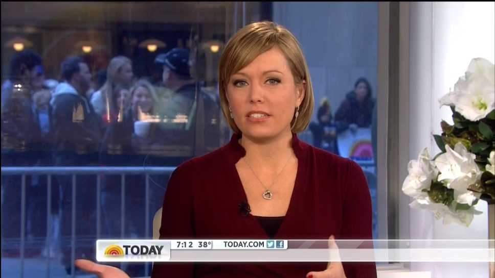 dylan dreyer short hair