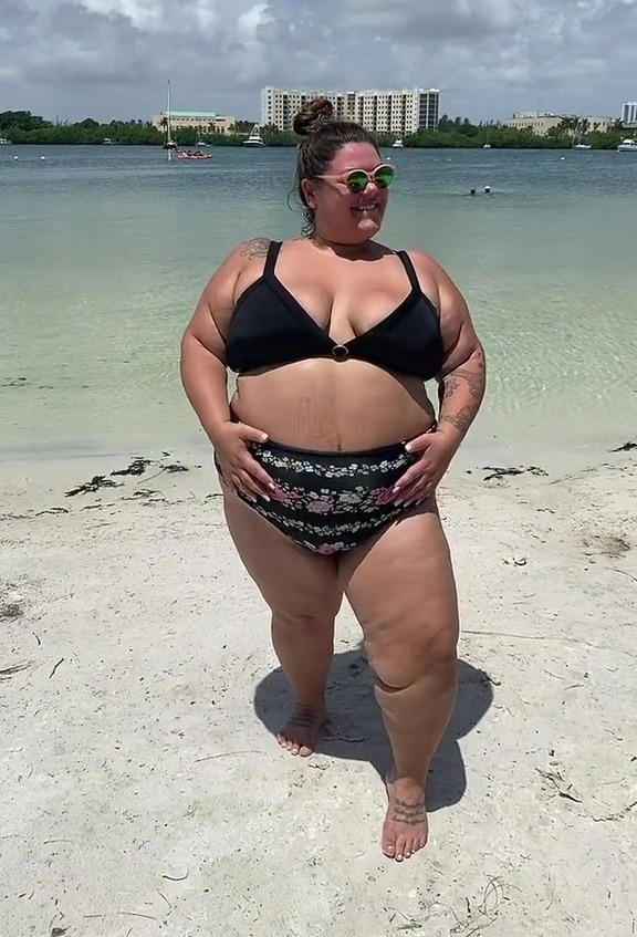 agus sugiarti recommends Thick Womens On Beach Porn