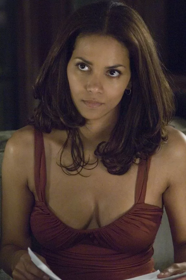 Halle Berry Tits wrinkle remover