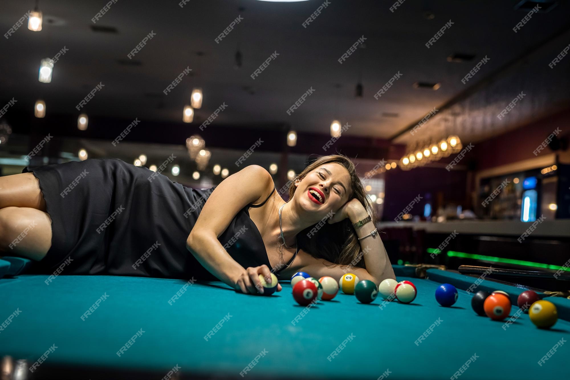 amber ragsdale recommends Sexy Girl Playing Pool