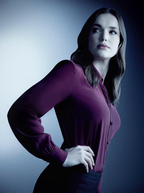 denise landry recommends elizabeth henstridge hot pic