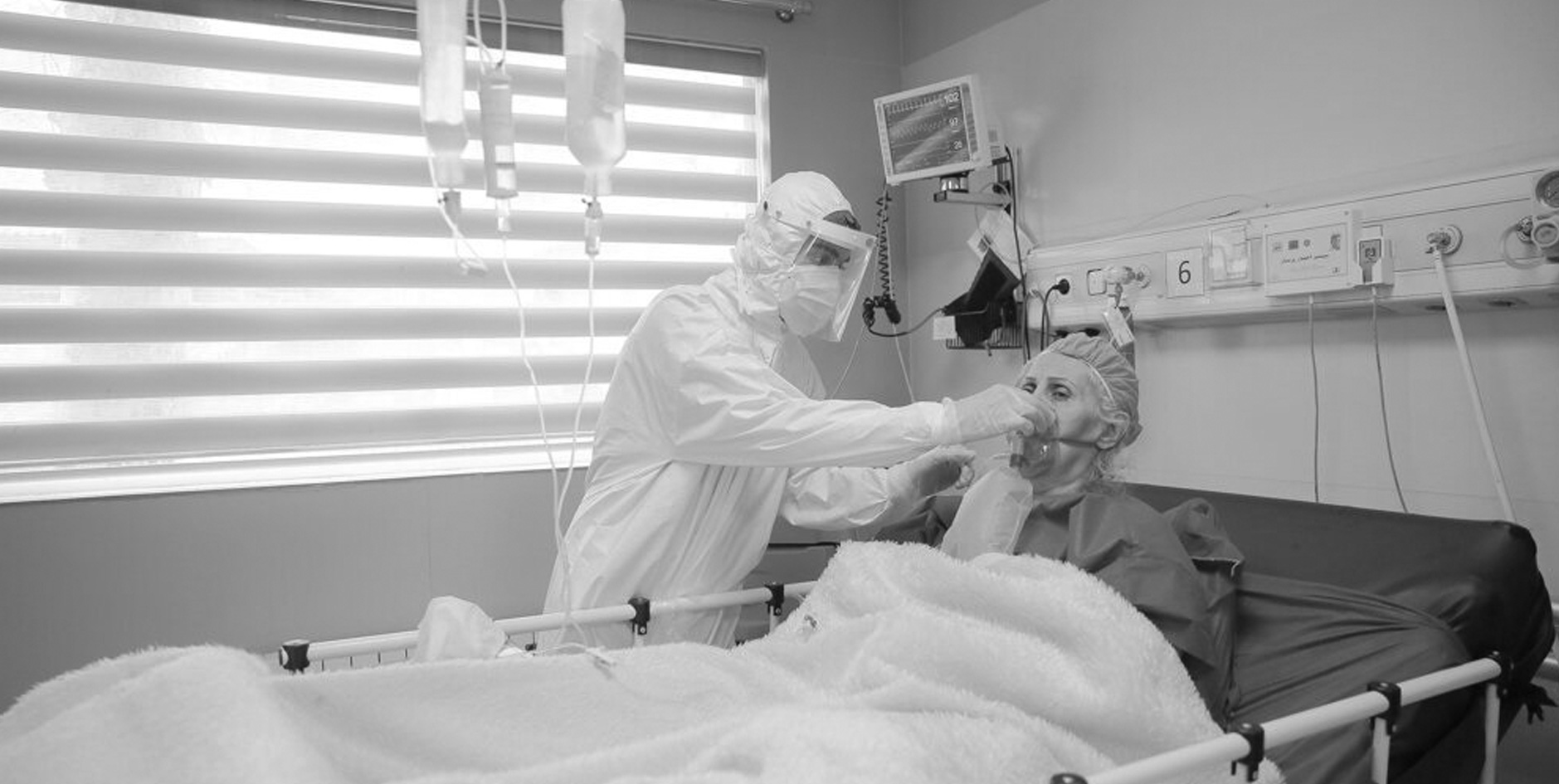 buddy haas add emfermera reviviendo a paciente photo